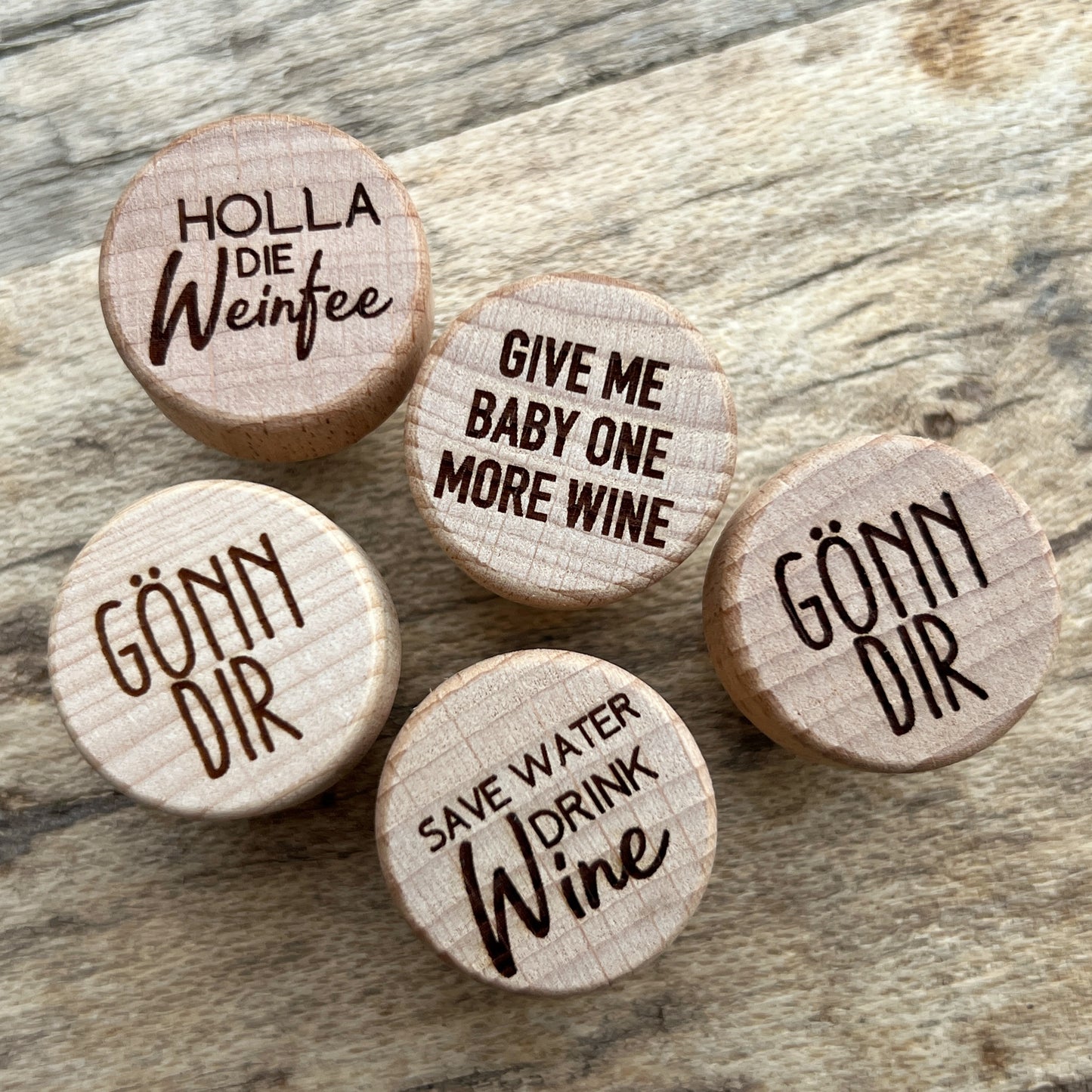 Korken aus Holz mit Spruch
